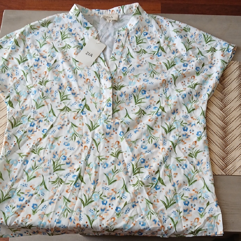 ZiA Floral Print Women's Blouse - White and Blue Size S.